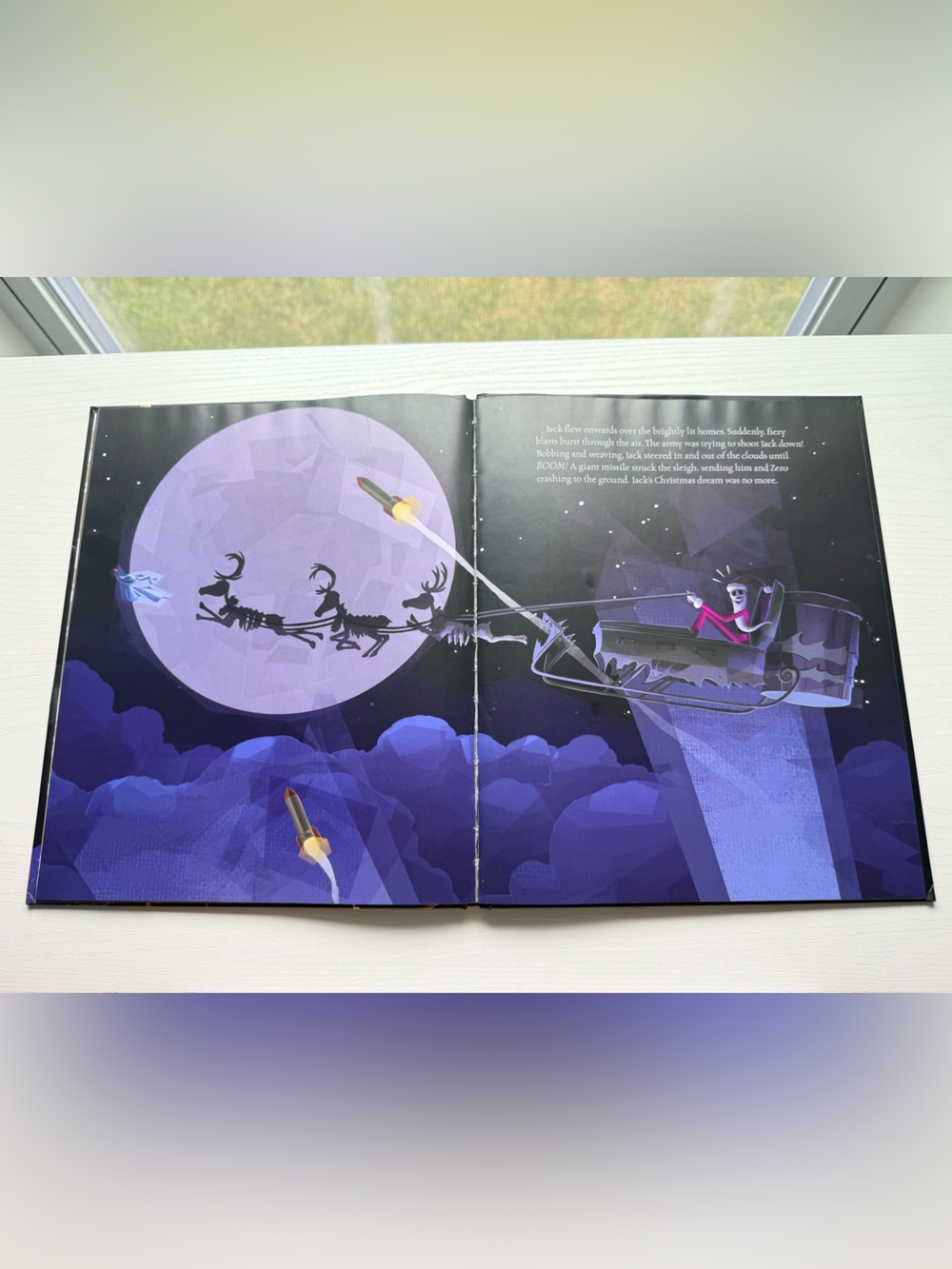 Disney Collectibles The Nightmare Before Christmas Illustrated Hardcover - Picture 4 of 6